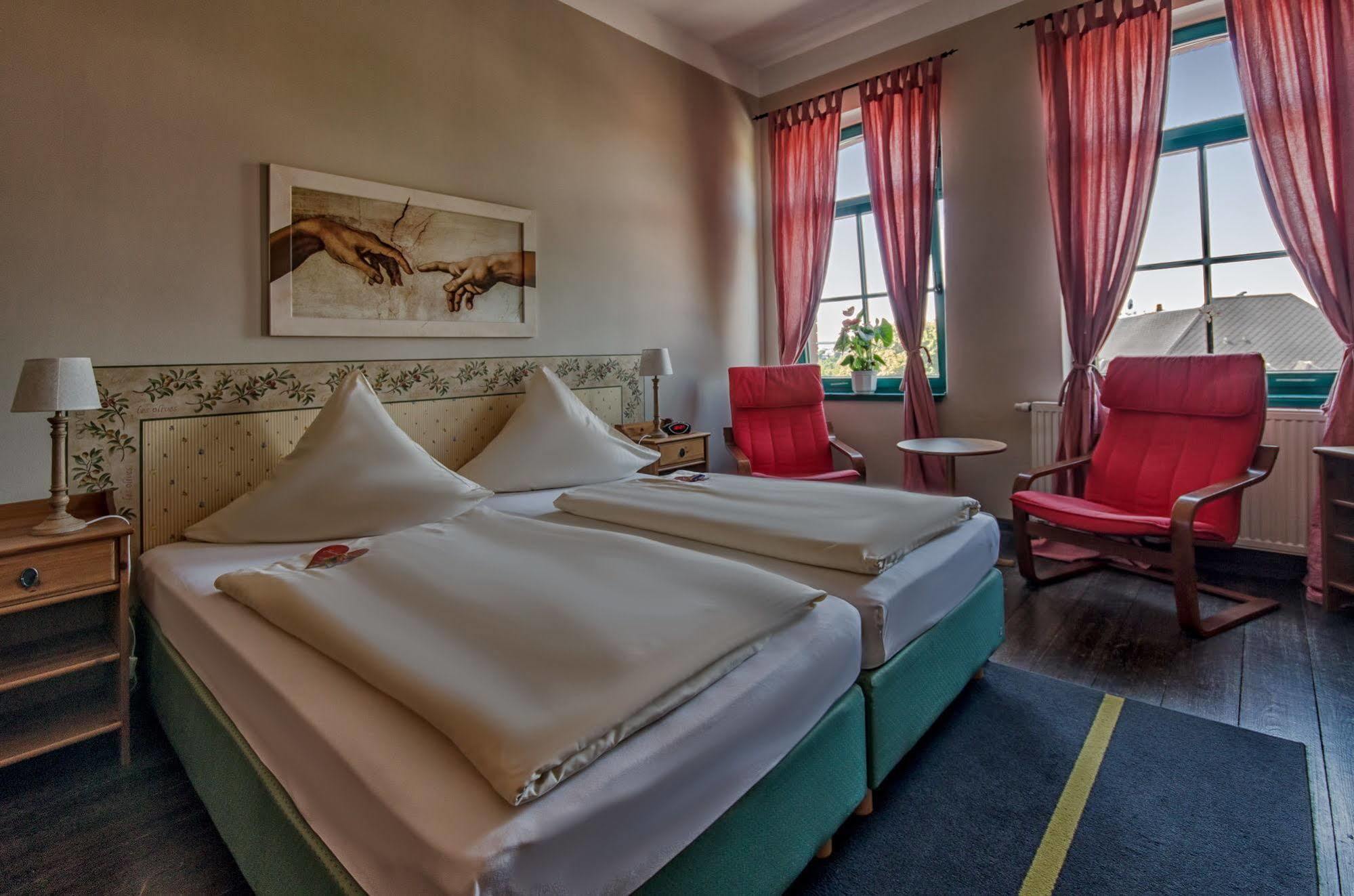 Hotel Zur Henne Naumburg  Exterior photo